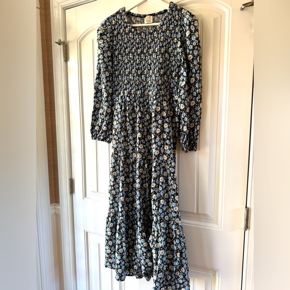 NWOT Black Floral Smocked 3/4 Sleeve Maternity Midi Dress